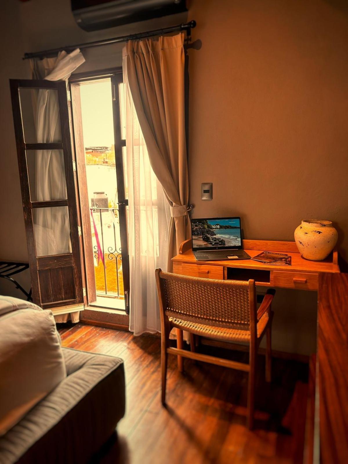 Bito's Boutique Bed & Breakfast *